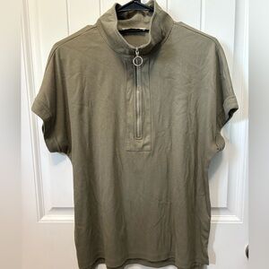Vivilli Olive Green Quarter-Zip ribbed Shirt. Woman’s size Large.